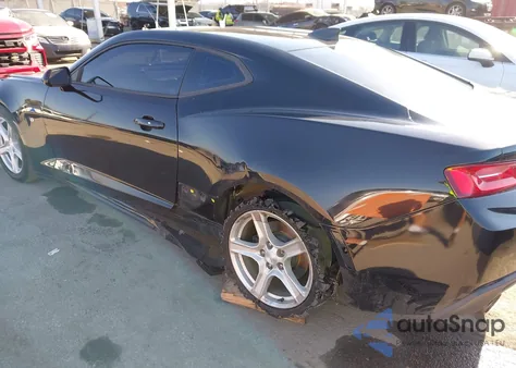 2017 Chevrolet Camaro 1Lt z USA, uszkodzony, nr VIN 1G1FB1RS0H0114647